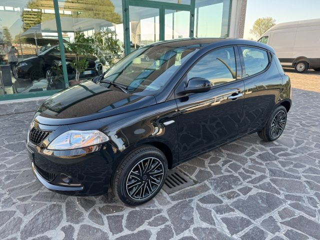 LANCIA Ypsilon usata, con ABS