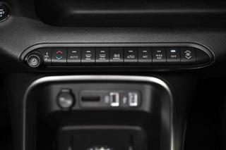 JEEP Avenger usata, con Volante in pelle