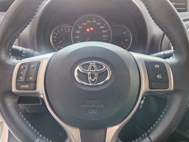 TOYOTA Yaris usata, con Servosterzo