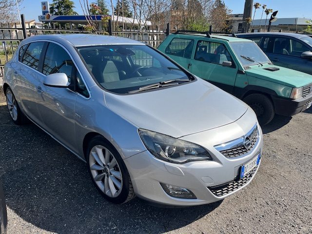 OPEL Astra usata, con Fendinebbia