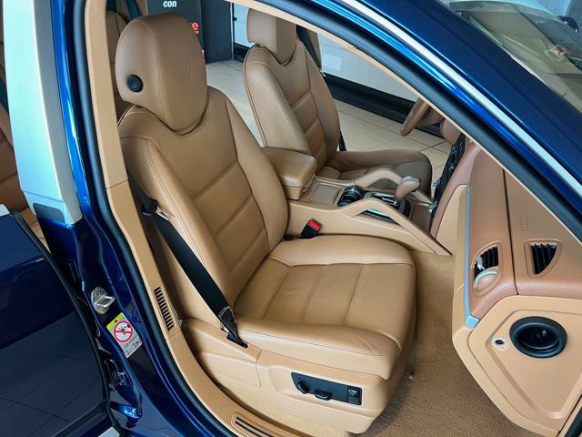 PORSCHE Cayenne usata, con Sedile posteriore sdoppiato