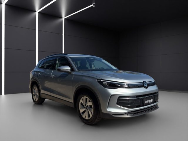 VOLKSWAGEN Tiguan usata, con Autoradio