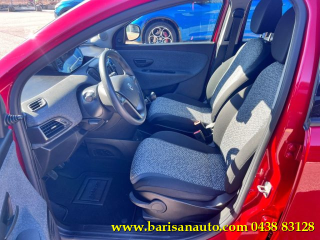 LANCIA Ypsilon usata, con Autoradio