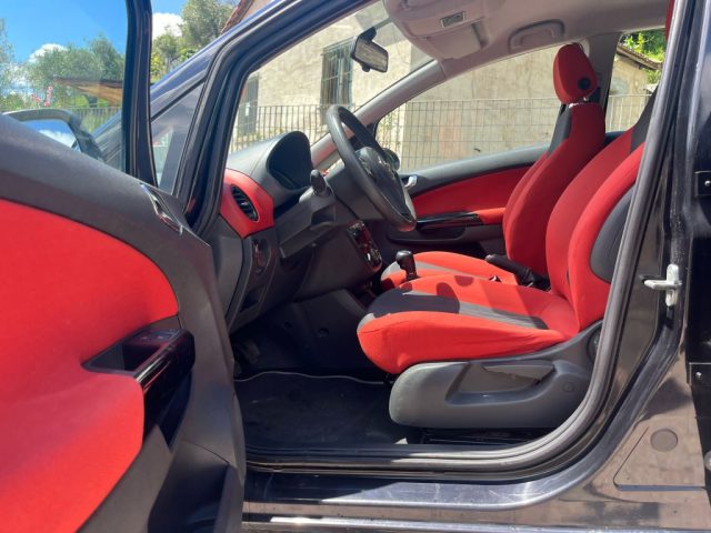 OPEL Corsa usata, con Climatizzatore