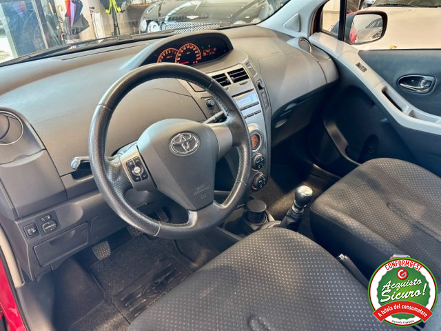 TOYOTA Yaris usata, con Boardcomputer