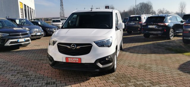 OPEL Combo usata, con Luci diurne LED