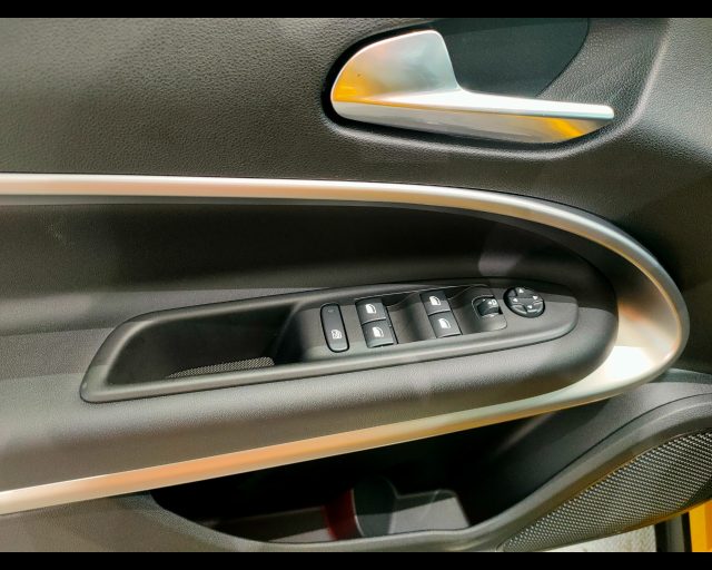 JEEP Avenger usata, con Telecamera per parcheggio assistito