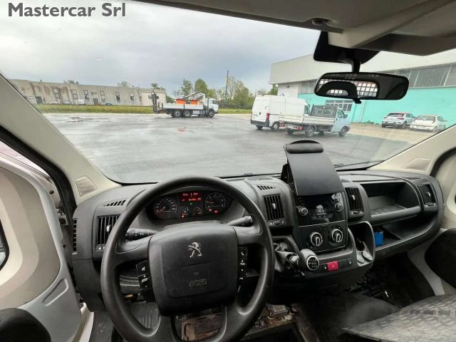 PEUGEOT Boxer usata, con Climatizzatore