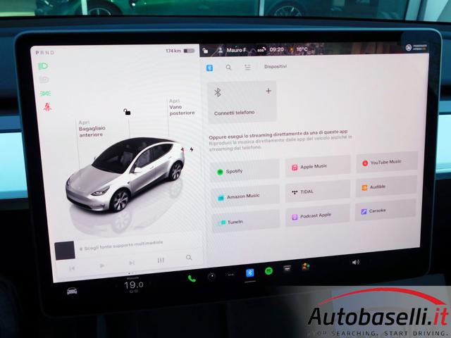 TESLA Model Y usata, con Carica per smartphone a induzione