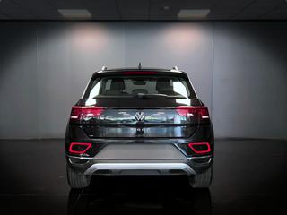 VOLKSWAGEN T-Roc usata, con Autoradio