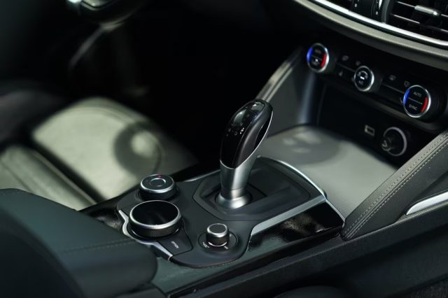 ALFA ROMEO Stelvio usata, con Fari Xenon
