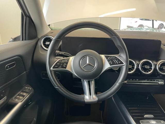 MERCEDES-BENZ GLA 250 usata, con Park Distance Control