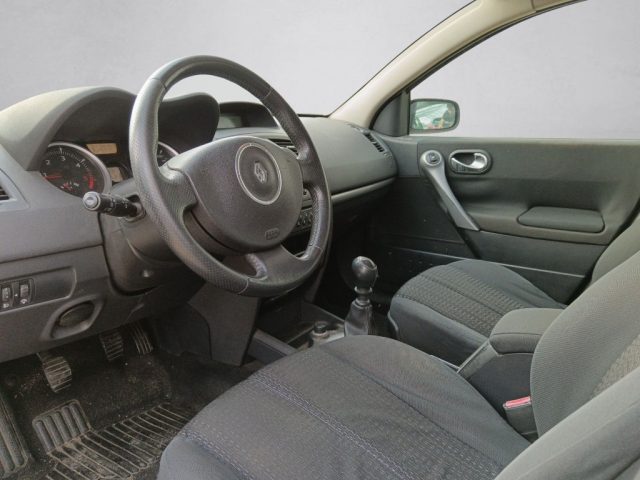 RENAULT Megane usata, con Alzacristalli elettrici