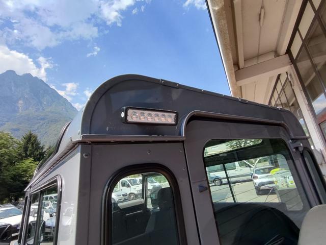 LAND ROVER Defender usata 26