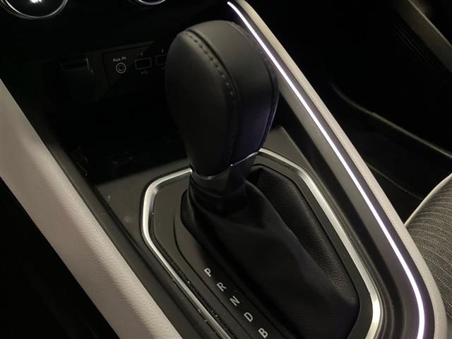 RENAULT Clio usata, con Hill holder