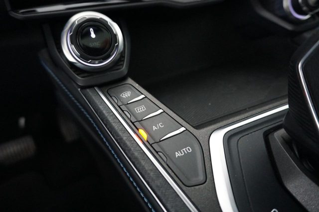 OTHERS-ANDERE OTHERS-ANDERE usata, con Controllo automatico clima