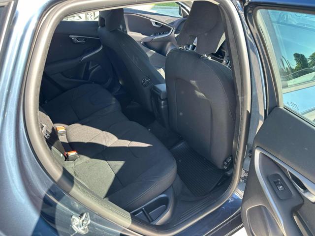 VOLVO V40 usata 24