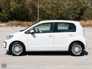 VOLKSWAGEN up! usata, con Touch screen