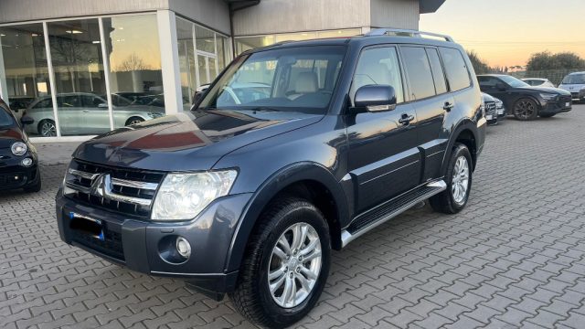 MITSUBISHI Pajero usata, con Autoradio