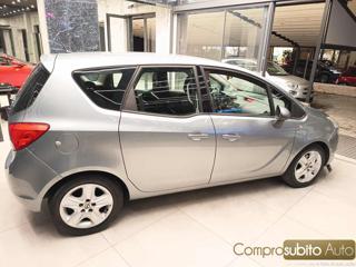 OPEL Meriva usata, con Autoradio