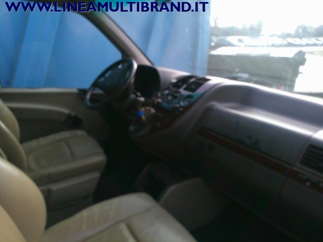 MERCEDES-BENZ V 220 usata, con Cruise Control