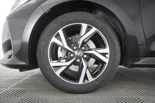 TOYOTA Yaris usata 8