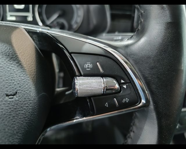 SKODA Kamiq usata, con Specchietti laterali elettrici