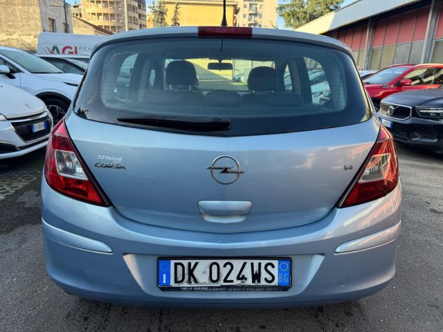 OPEL Corsa usata, con Autoradio