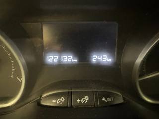 PEUGEOT 208 usata, con Sedile posteriore sdoppiato