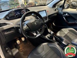 PEUGEOT 2008 usata, con Controllo automatico clima