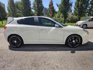 ALFA ROMEO Giulietta usata, con Autoradio