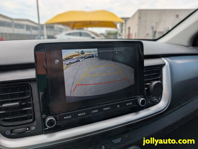 KIA Stonic usata, con Autoradio digitale