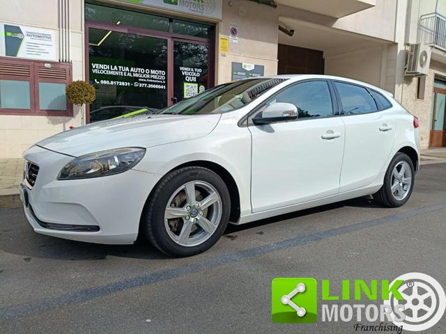 VOLVO V40 usata, con Pneumatici estivi