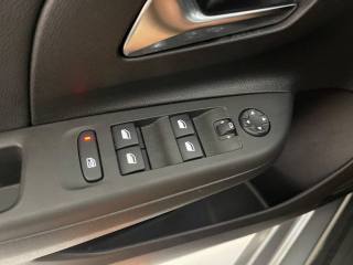 OPEL Corsa usata, con USB