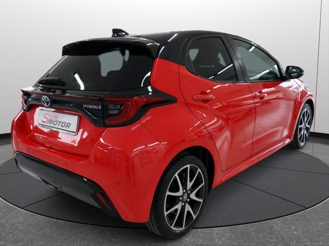 TOYOTA Yaris usata, con Sedile posteriore sdoppiato