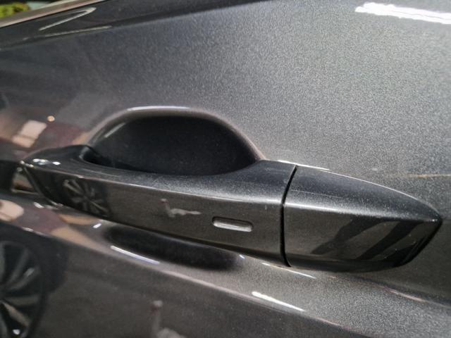 VOLKSWAGEN Touran usata, con USB