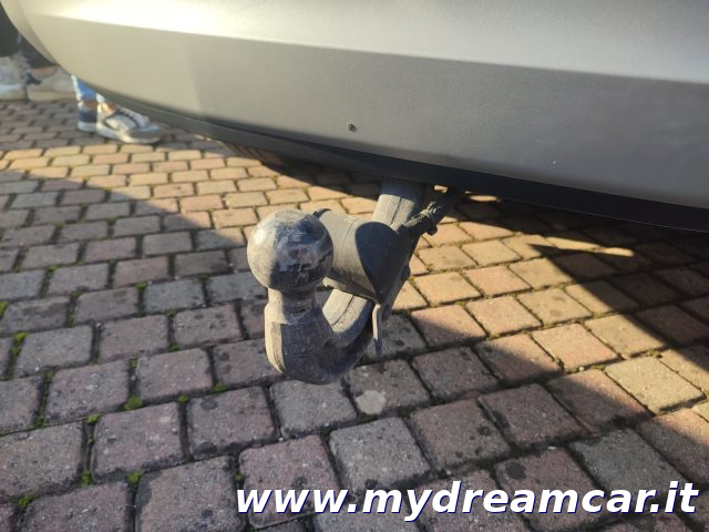 LAND ROVER Discovery usata 24