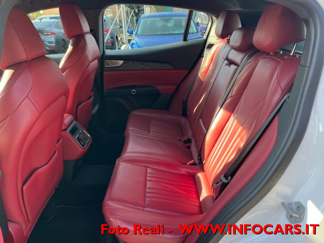 MASERATI Grecale usata, con Autoradio