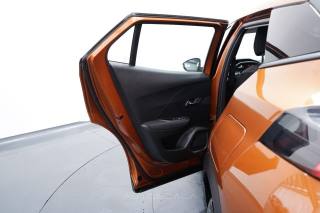 PEUGEOT 2008 usata, con Fari LED