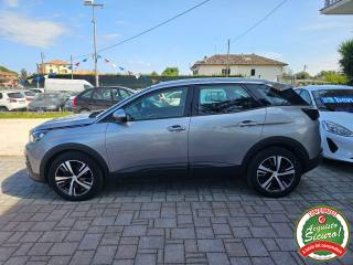 PEUGEOT 3008 usata, con Airbag