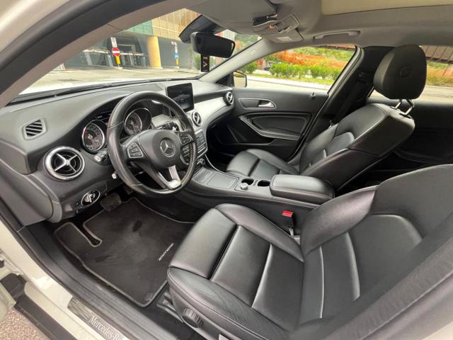 MERCEDES-BENZ GLA 200 usata, con Chiusura centralizzata