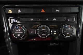 VOLKSWAGEN T-Roc usata 12