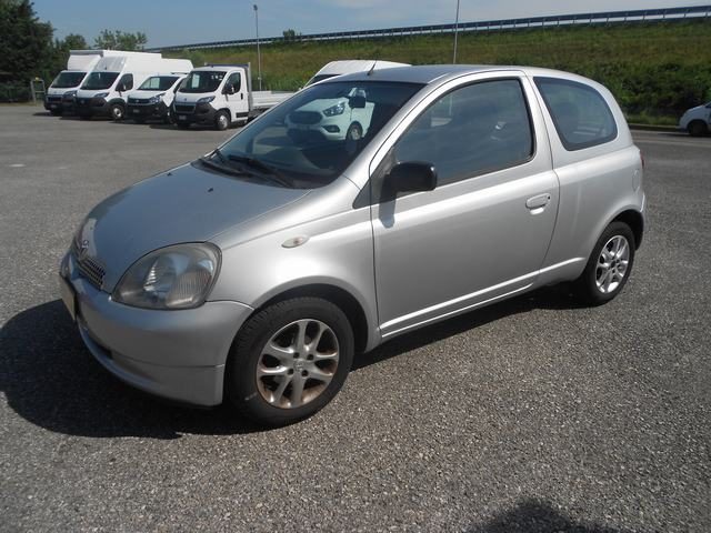 TOYOTA Yaris usata, con ABS