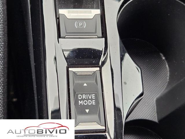 PEUGEOT 208 usata, con Leve al volante