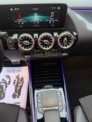 MERCEDES-BENZ GLA 200 usata, con Chiusura centralizzata