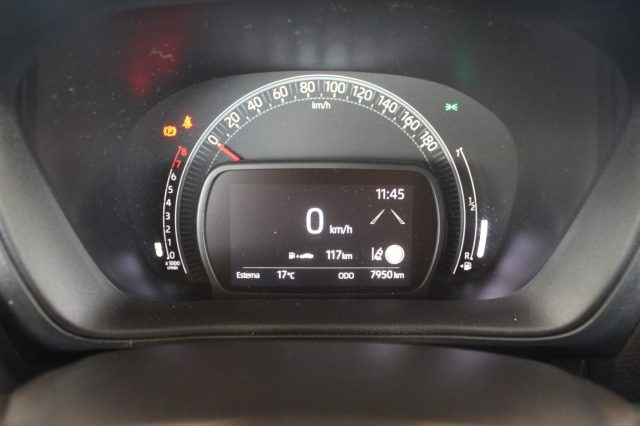 TOYOTA Aygo X usata, con Autoradio digitale