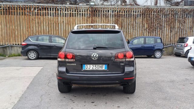 VOLKSWAGEN Touareg usata, con Autoradio