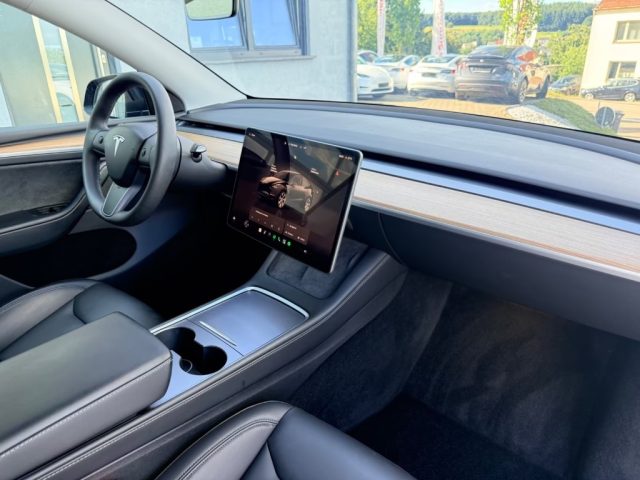 TESLA Model Y usata, con Controllo automatico clima