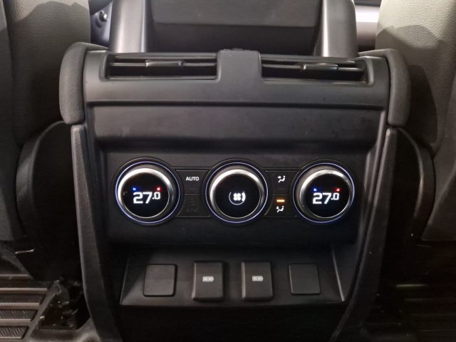 LAND ROVER Defender usata, con Park Distance Control