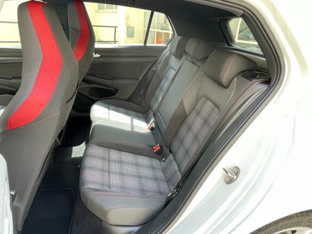 VOLKSWAGEN Golf usata, con ESP